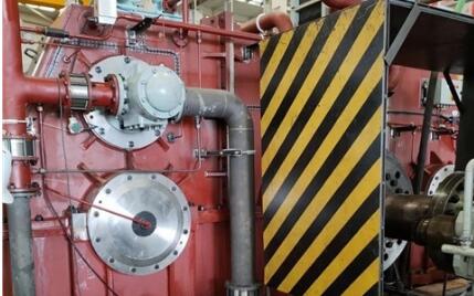 國內(nèi)最大民船用雙機并車齒輪箱驗收