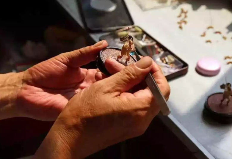 創(chuàng)意非遺新時代，綠水青山展笑顏