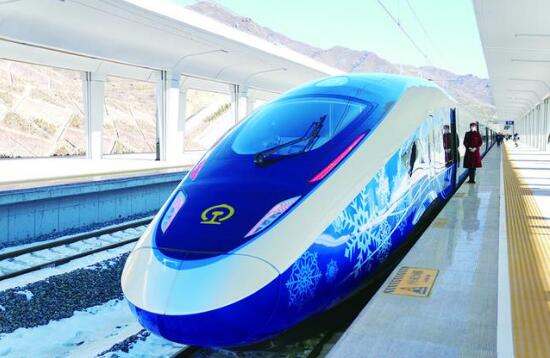 北京冬奧列車(chē)亮相京張高鐵