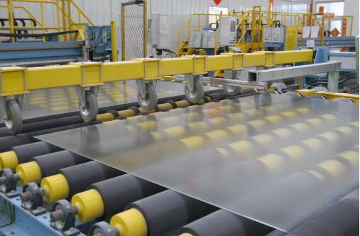 光伏壓延玻璃行業(yè)總體呈現(xiàn)庫存較高、利潤下降的態(tài)勢