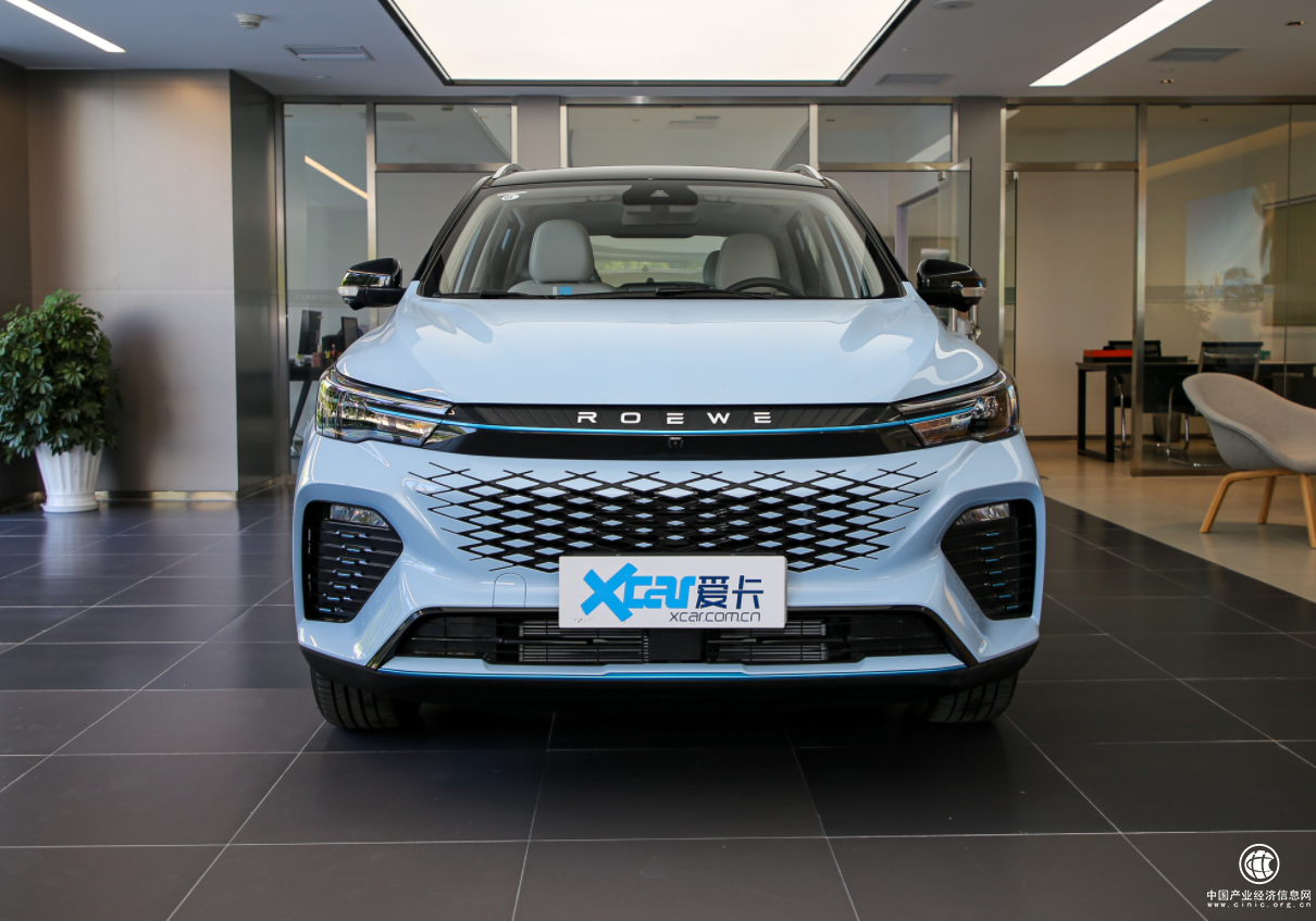  榮威瞄準女性需求，推出顏值驚人的榮威龍貓