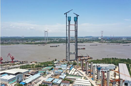 重大工程項(xiàng)目掀“趕工潮” 交通穩(wěn)投資火力全開