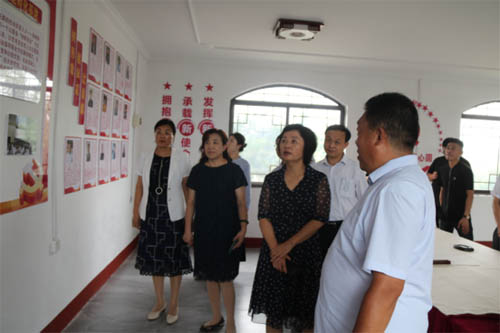 20220809124518466.jpg 山東省社會(huì)組織聯(lián)合會(huì)社會(huì)服務(wù)專業(yè)委員會(huì)授牌儀式在沂南縣磚埠鎮(zhèn)隆重舉行727 拷貝.jpg