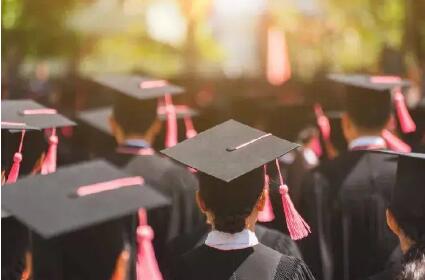 教育部：自2025年秋季起高等學(xué)歷繼續(xù)教育不再使用“函授”“業(yè)余”的名稱(chēng)