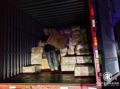 浙江紹興：查封堵截守市場(chǎng) “雙節(jié)”前后一月查獲違法卷煙33895條