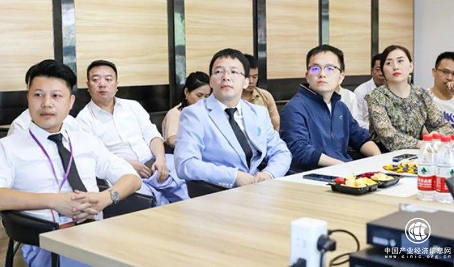 廈門中小企業(yè)代表團(tuán)走進(jìn)裝保網(wǎng)，共探互聯(lián)網(wǎng)家裝未來！