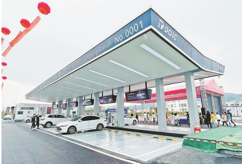 國內(nèi)首座標準化設(shè)計“光儲充檢智能超充站”在福建寧德投用