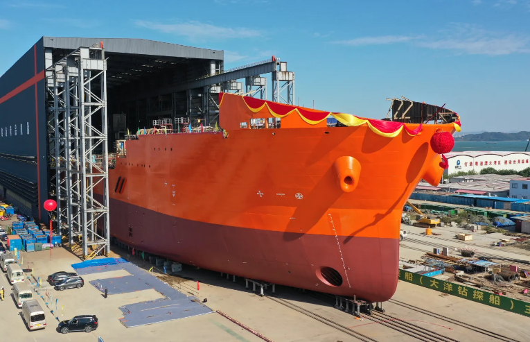 我國(guó)首艘面向深海萬(wàn)米的大洋鉆探船亮相