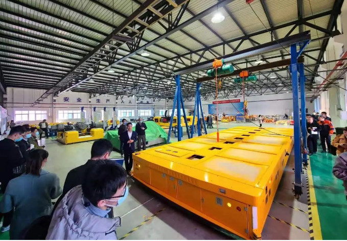 中國重載自動引導(dǎo)運(yùn)輸車跑出“隱形冠軍”