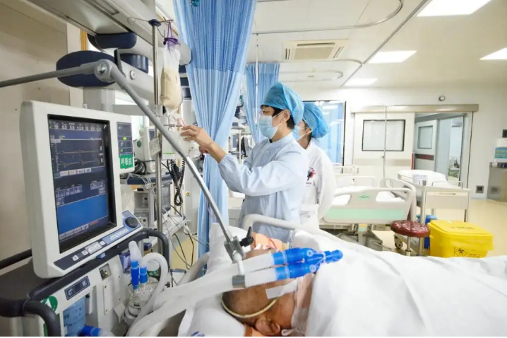 各地多措并舉構(gòu)筑保健康、防重癥防線