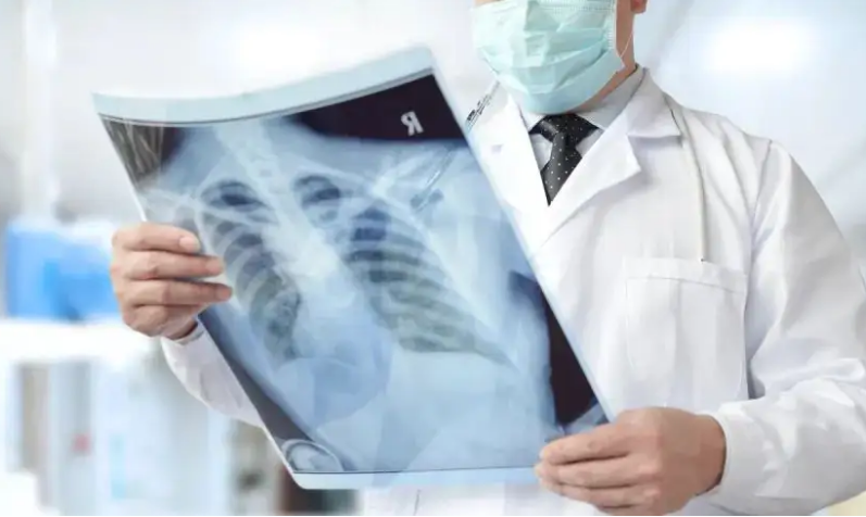 重癥率增加了嗎？“白肺”和疫苗有關(guān)嗎？——國家衛(wèi)健委邀請權(quán)威專家解答防疫熱點問題