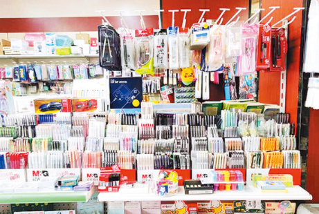 文具熱銷 學(xué)生看設(shè)計(jì)、家長重實(shí)用