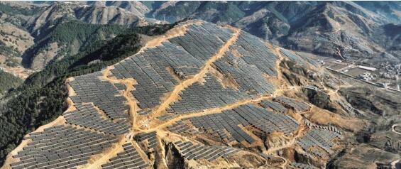 年供1.45億度電！陜西最大山地光伏電站并網(wǎng)發(fā)電