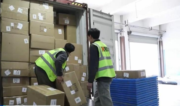 同比增長73.2%！跨境電商企業(yè)趕訂單 擴產(chǎn)能