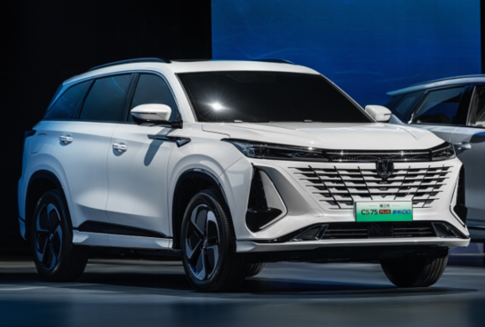 長安汽車全新智能混動(dòng)SUV車型首亮相