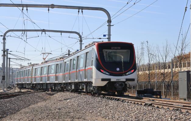 我國(guó)東北地區(qū)首條穿海地鐵開通運(yùn)營(yíng)