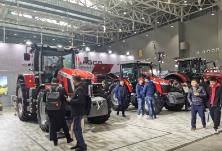 2023年全國農(nóng)機展在駐馬店舉行 高精尖智能農(nóng)機驚艷亮相