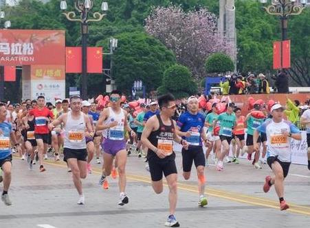 “體育+消費(fèi)”激發(fā)新活力 “跑馬”拓展體育消費(fèi)長(zhǎng)鏈條