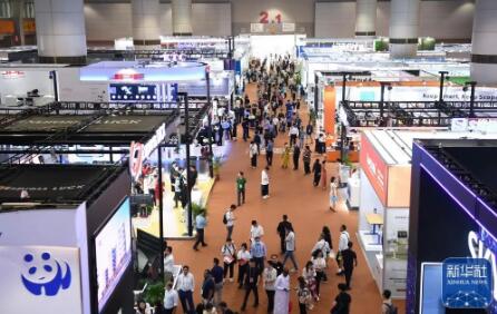 展覽面積、參展企業(yè)數(shù)量均創(chuàng)歷史新高——廣交會(huì)展現(xiàn)外貿(mào)新氣象