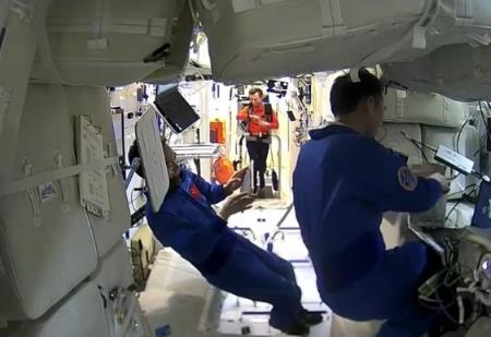 多個(gè)“首次”！神舟十五號(hào)乘組空間站科學(xué)實(shí)驗(yàn)成果豐碩