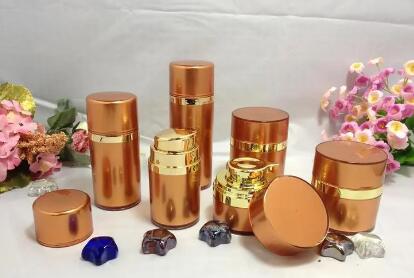 2022年中國(guó)與東盟化妝品貿(mào)易額為12.3億美元