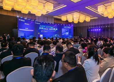 智能網(wǎng)聯(lián)汽車進(jìn)入發(fā)展新階段 如何搶占先機(jī)？