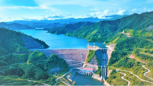 中國(guó)電建“八站一中心”持續(xù)賦能老撾電網(wǎng)平穩(wěn)運(yùn)行