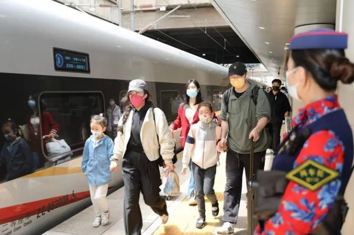 預(yù)期向好、市場(chǎng)回暖 流動(dòng)的中國彰顯生機(jī)活力