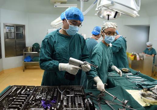 多地骨科脊柱類(lèi)耗材集采中選結(jié)果落地 預(yù)計(jì)每年可節(jié)約260億元