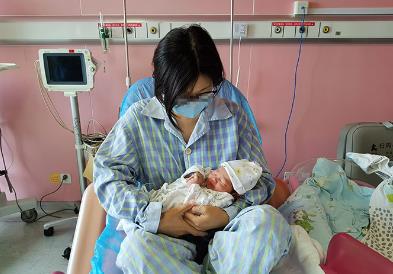 2022年全國孕產(chǎn)婦、嬰兒死亡率降至歷史最低 婦女兒童健康權益得到保障
