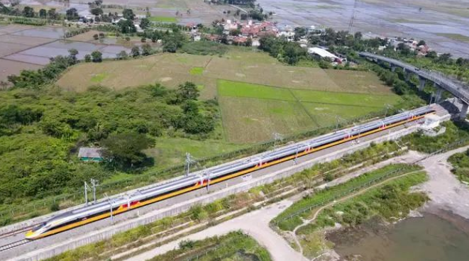 新突破！雅萬高鐵聯(lián)調(diào)聯(lián)試時(shí)速達(dá)到350公里