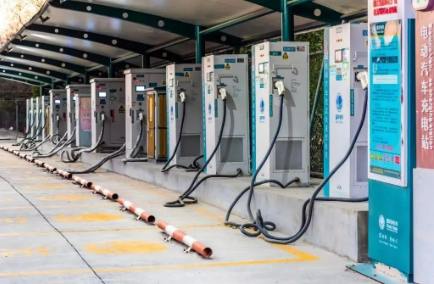 相關(guān)技術(shù)加速迭代，基礎(chǔ)設(shè)施快速布局 充換電產(chǎn)業(yè)發(fā)展再迎新機(jī)遇