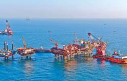 渤海億噸級油田群全面投產 日產原油突破8000噸