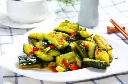 拍黃瓜等簡(jiǎn)單食品制售將簡(jiǎn)化許可