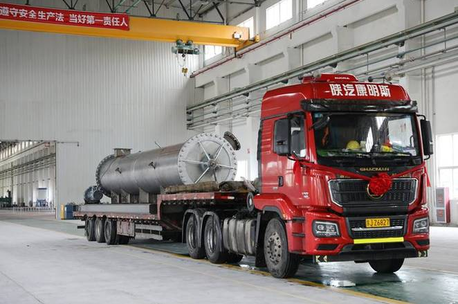 中車(chē)首臺(tái)鋰電池?zé)峤馓幚硌b備提前交付