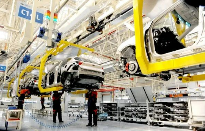 到2025年全市新能源汽車產(chǎn)量超200萬輛 深圳打造萬億級(jí)汽車產(chǎn)業(yè)集群