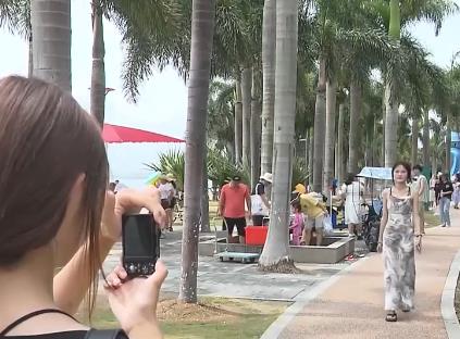 定制攻略幫忙拍照 文旅消費(fèi)市場升溫帶動(dòng)新興職業(yè)興起