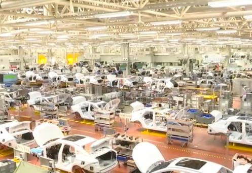 優(yōu)化新能源汽車產(chǎn)業(yè)布局 培育世界一流汽車企業(yè)集團(tuán)