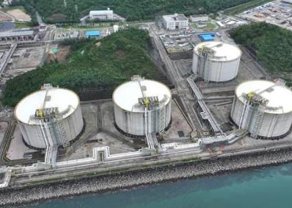 國(guó)內(nèi)首座LNG接收站接卸量逾億噸