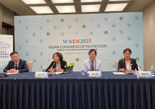 中國(guó)營(yíng)養(yǎng)學(xué)會(huì)發(fā)布指南 指導(dǎo)高齡老年人健康體重管理