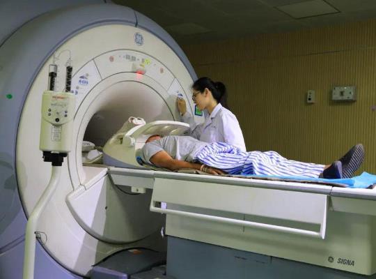 聚焦腦科學前沿 國內(nèi)外專家共話磁共振技術(shù)未來