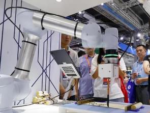 探訪(fǎng)機(jī)器人產(chǎn)業(yè)的多元化、智能化、生態(tài)化