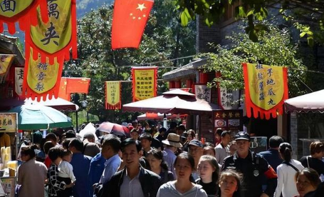 訂單增長近2倍 旅游市場“喜提”近年最火爆“十一”長假