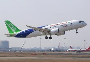 工信部等四部門：到2035年國(guó)產(chǎn)民用大飛機(jī)舒適性等達(dá)世界一流水平