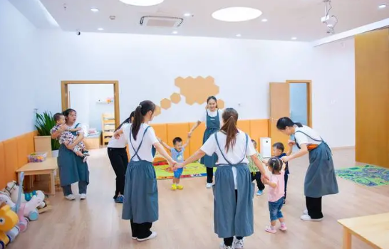 三部門印發(fā)《關于促進醫(yī)療衛(wèi)生機構支持托育服務發(fā)展的指導意見》