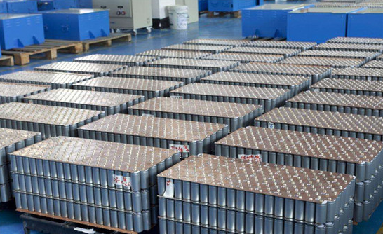 價格“腰斬”不改行業(yè)擴(kuò)產(chǎn)步伐 磷酸鐵鋰遭遇產(chǎn)能“變現(xiàn)”難題