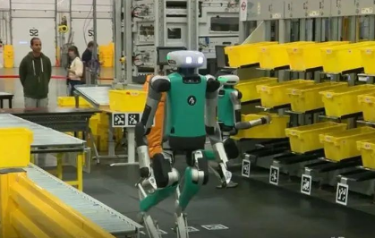 多方布局人形機器人賽道 智能應(yīng)用前景廣