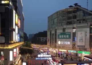 消費場景豐富、現(xiàn)代物流完善、供應鏈下沉……縣域消費潛力不斷釋放