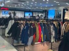 沖鋒衣熱銷背后 消費者“跟風”買單？