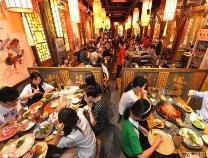 餐飲消費(fèi)成績(jī)亮眼 茶飲、火鍋成過節(jié)時(shí)尚